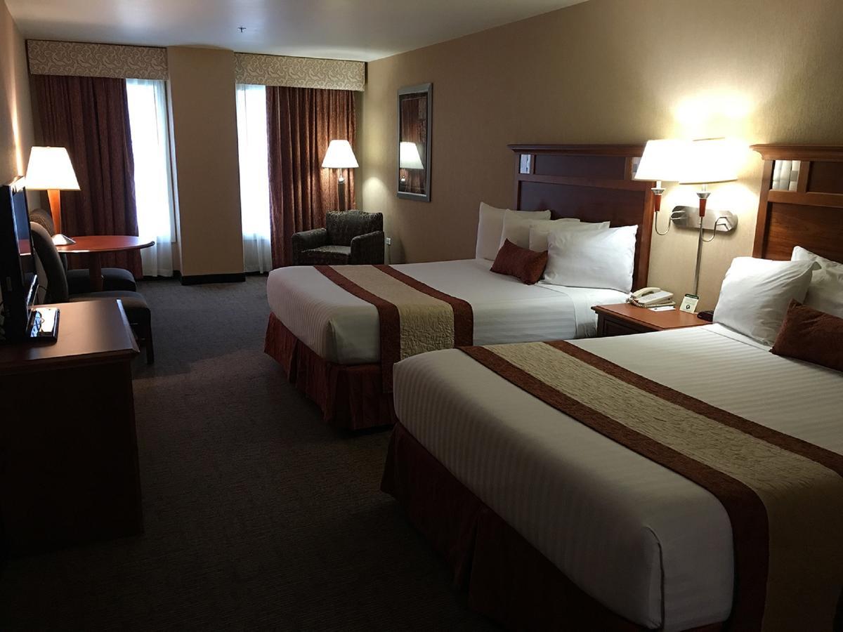 Deluxe Queen Room Two Queen Beds Non-Smoking